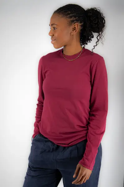 Women's long-sleeve underscrub in maroon